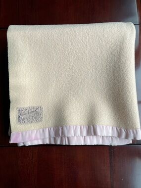 Vintage Pure Wool Lap or Baby Crib  Blanket Made in England Satin Trim